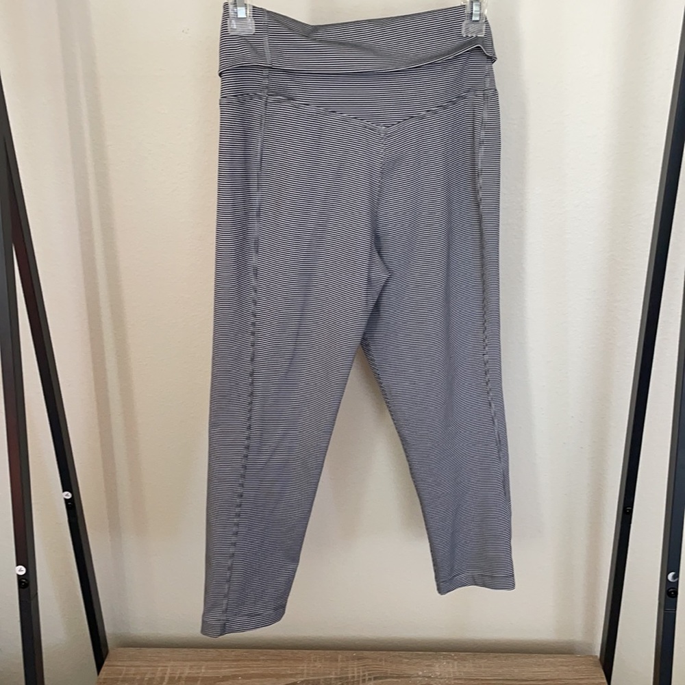 Nike workout cropped leggings fold over waistband brand new